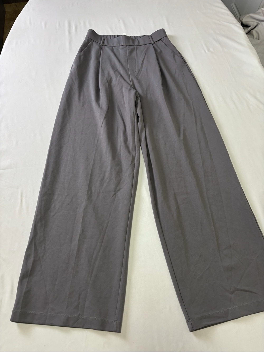 HALARA Wide-Leg High-Waist Pants in Charcoal Gray